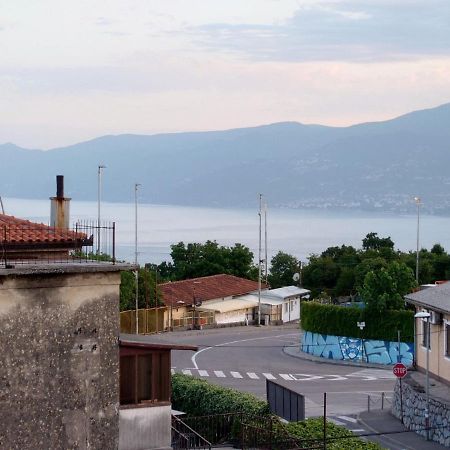 Apartman Mare Nostrum**** Appartement Rijeka Buitenkant foto