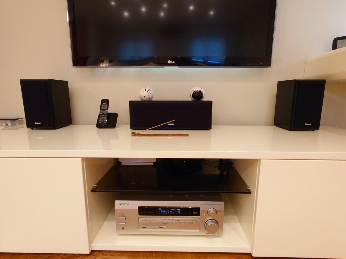 Apartman Mare Nostrum**** Appartement Rijeka Buitenkant foto