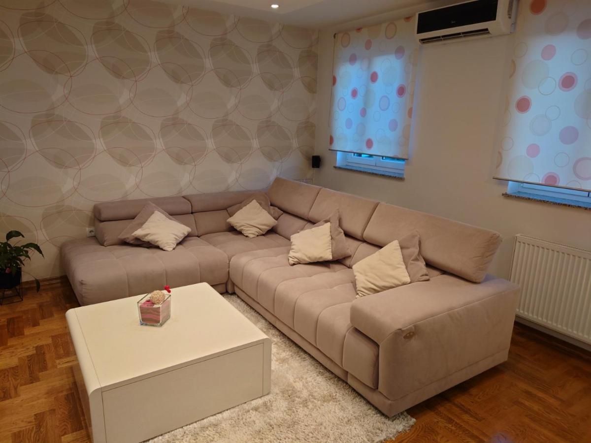 Apartman Mare Nostrum**** Appartement Rijeka Buitenkant foto