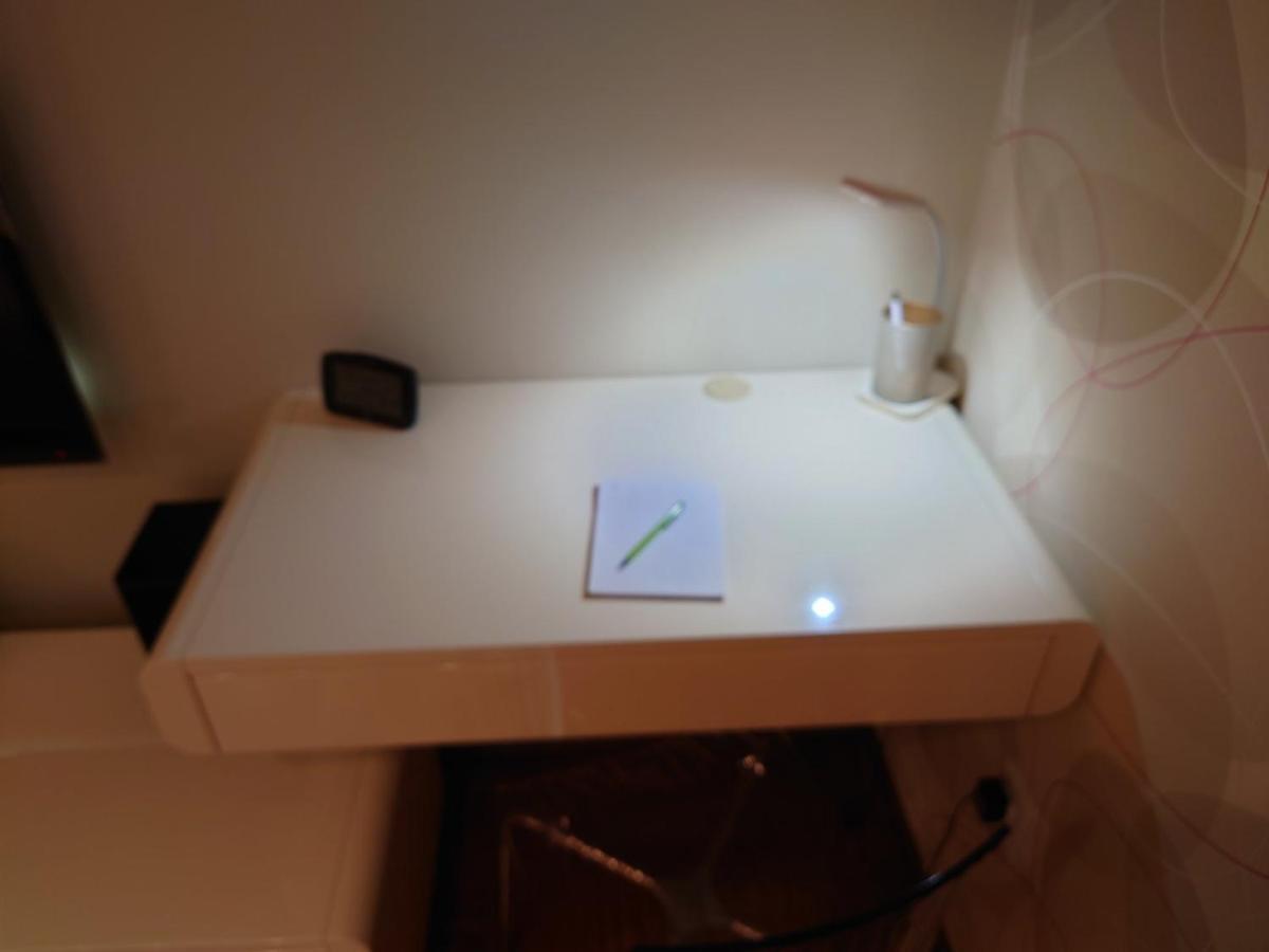 Apartman Mare Nostrum**** Appartement Rijeka Buitenkant foto