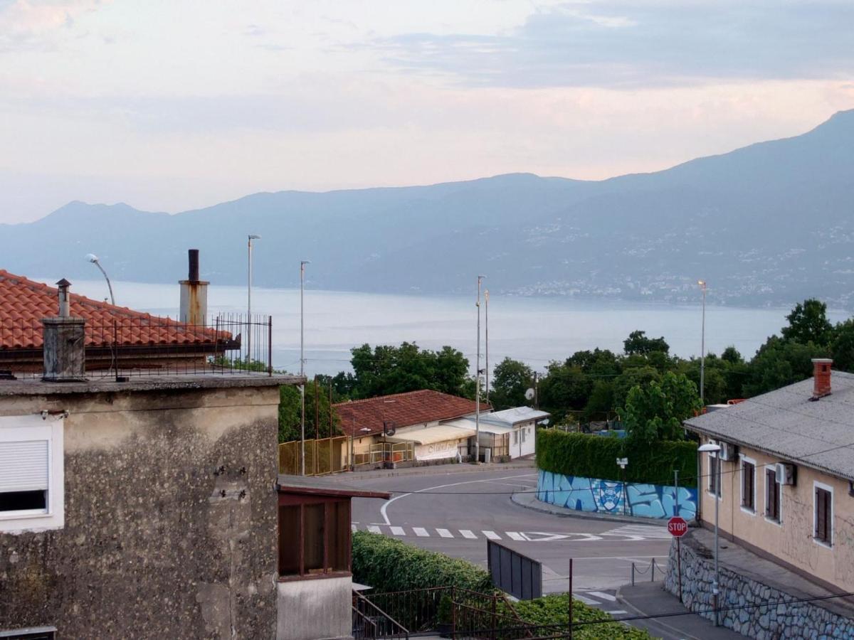 Apartman Mare Nostrum**** Appartement Rijeka Buitenkant foto