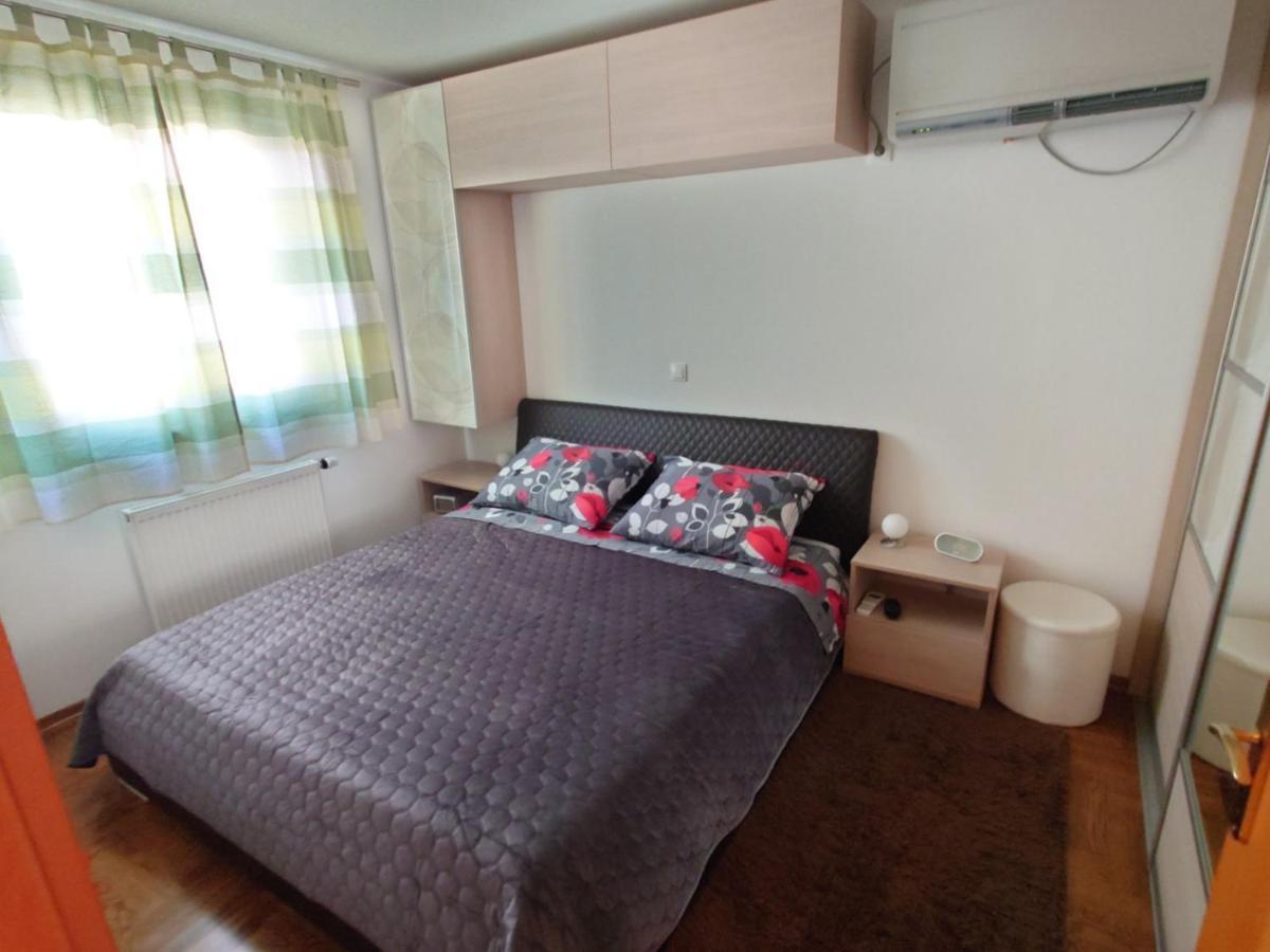 Apartman Mare Nostrum**** Appartement Rijeka Buitenkant foto